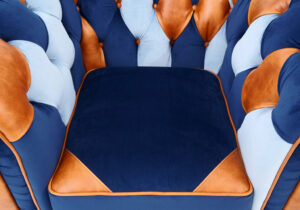 Chesterfield fauteuil denim & velvet patchwork