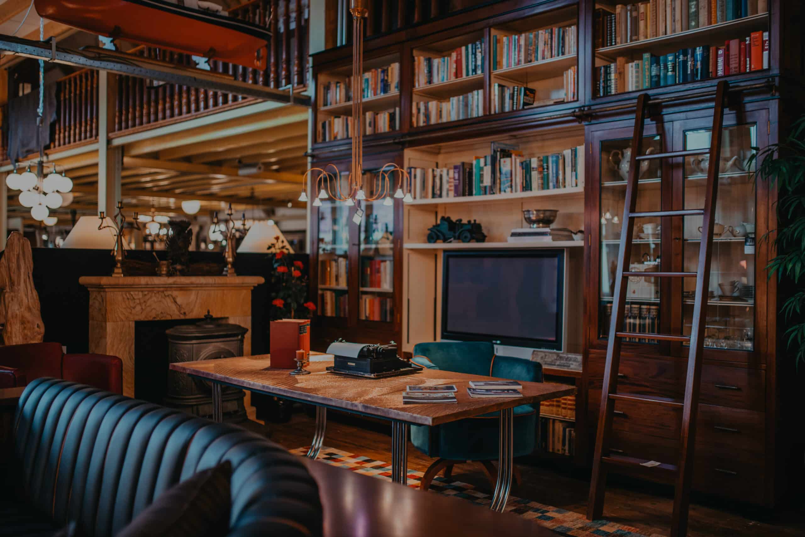 Klassieke mahonie tafels 4