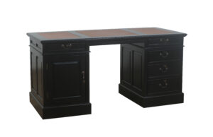 Engels bureau in donker mahonie met leder inleg